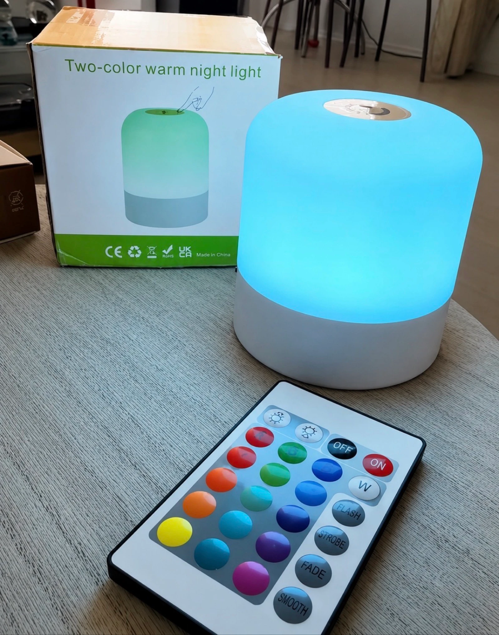 Lampe de chevet LED multicolore avec télécommande 
